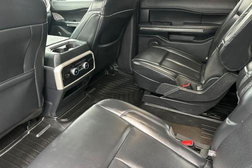 2022 Ford Expedition Max XLT