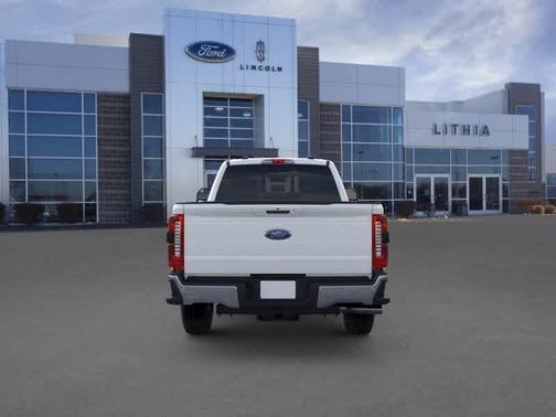 Oxford White 2026 Ford F-350 Lariat Super Duty