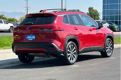 2022 Toyota Corolla Cross XLE
