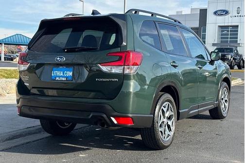2024 Subaru Forester PREMIUM