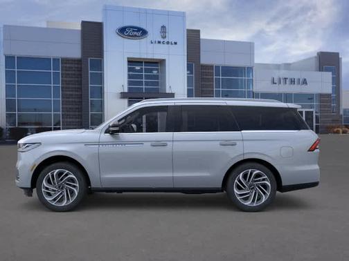 Gray Mist Metallic 2026 Lincoln Navigator Reserve