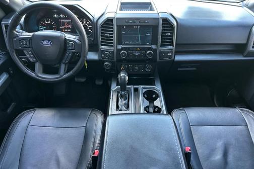 Velocity Blue Metallic 2019 Ford F-150 XLT