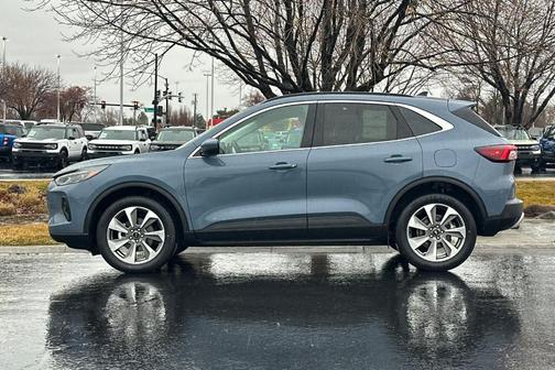 2025 Ford Escape Platinum