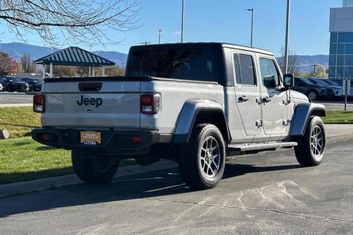 Billet Silver Metallic Clearcoat 2020 Jeep Gladiator Sport