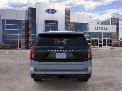 Glacier Gray Metallic 2026 Ford Expedition Max Active