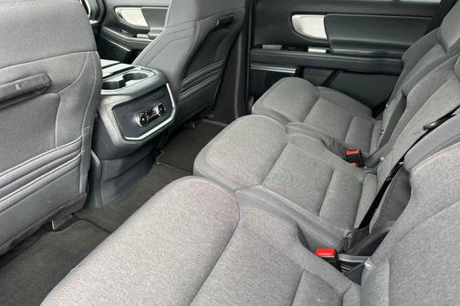 Agate Black Metallic 2025 Ford Expedition Active