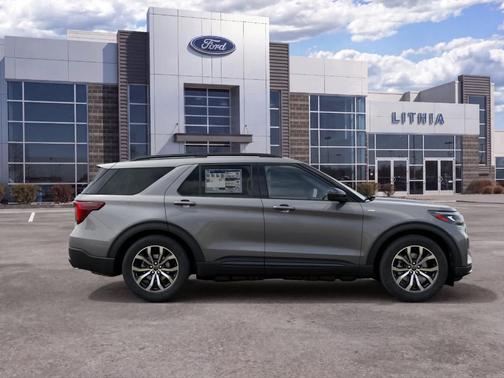 Carbonized Gray Metallic 2027 Ford Explorer ST-Line