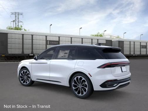 White Platinum Tri-Coat Metallic 2026 Lincoln Nautilus Reserve