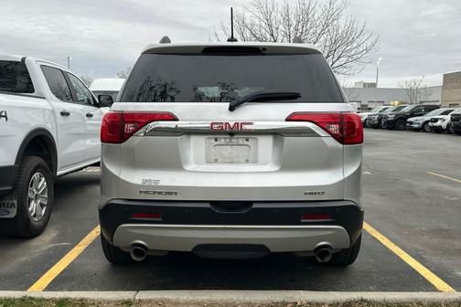 Quicksilver Metallic 2018 GMC Acadia SLT-1