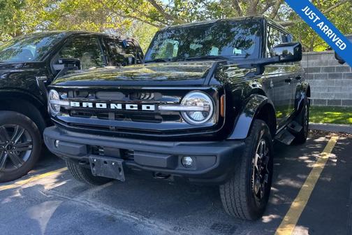 Shadow Black 2024 Ford Bronco Outer Banks