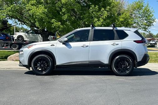 Brilliant Silver Metallic 2023 Nissan Rogue SV