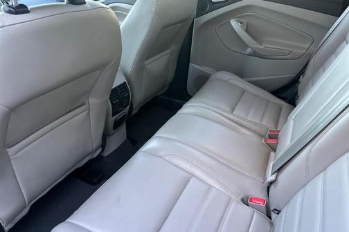 White Platinum Tri-Coat Metallic 2018 Ford Escape Titanium