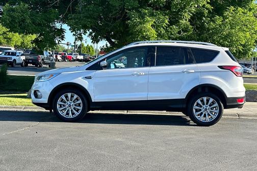 White Platinum Tri-Coat Metallic 2018 Ford Escape Titanium