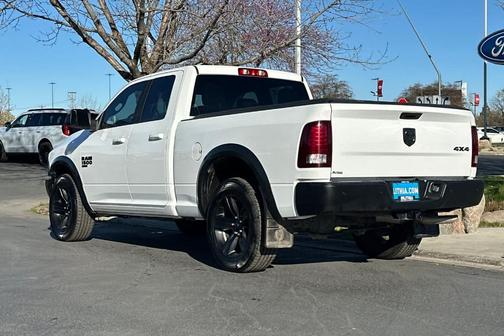Bright White Clearcoat 2022 RAM 1500 Classic SLT
