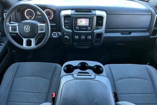 Bright White Clearcoat 2022 RAM 1500 Classic SLT