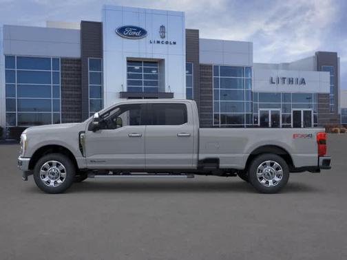 Avalanche 2026 Ford F-350 Lariat Super Duty