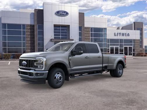 Carbonized Gray Metallic 2026 Ford F-350 Lariat Super Duty