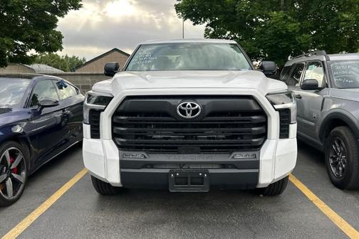 Ice 2024 Toyota Tundra SR5
