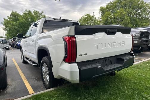 Ice 2024 Toyota Tundra SR5