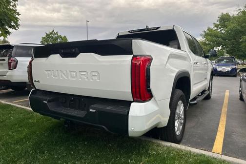 Ice 2024 Toyota Tundra SR5