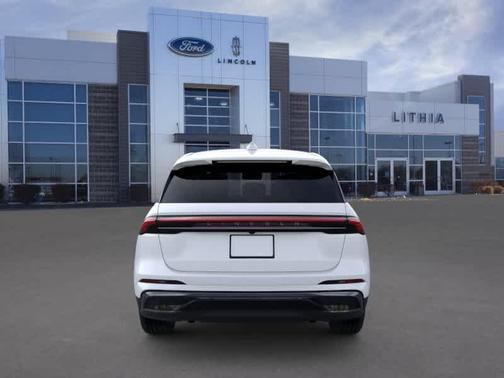 White Platinum Tri-Coat Metallic 2026 Lincoln Nautilus Premiere