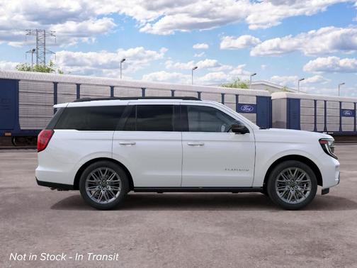 Star White 2027 Ford Expedition Platinum