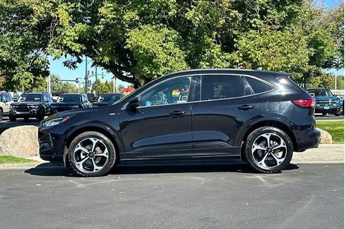 2023 Ford Escape ST-LINE SELECT