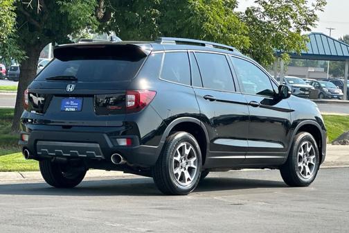 Crystal Black Pearl 2022 Honda Passport TrailSport