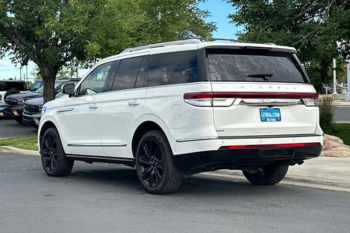 Pristine White 2024 Lincoln Navigator Reserve