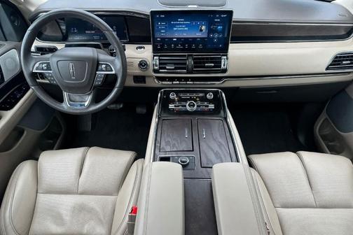 Pristine White 2024 Lincoln Navigator Reserve