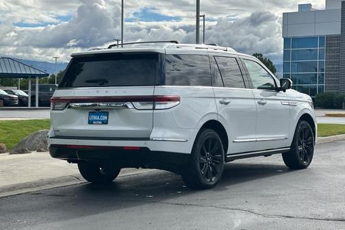 Pristine White 2024 Lincoln Navigator Reserve