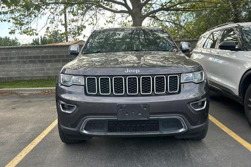 Granite Crystal Clearcoat Metallic 2017 Jeep Grand Cherokee Limited
