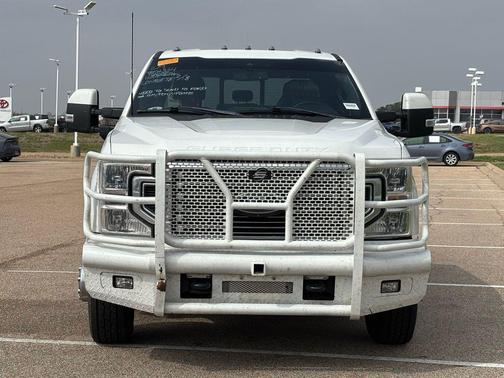 2022 Ford F-350 Lariat