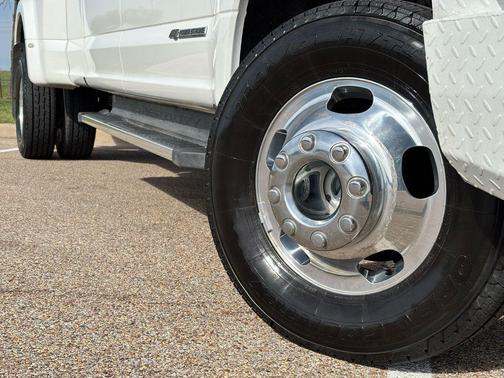 2022 Ford F-350 Lariat