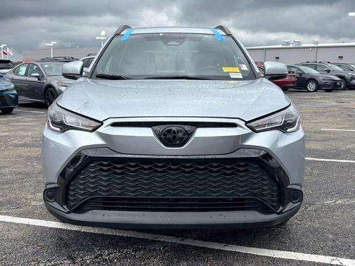 2023 Toyota Corolla Cross Hybrid SE