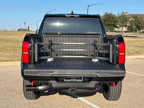 2026 Toyota Tacoma Hybrid TRD Off Road