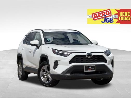 Ice Cap 2025 Toyota RAV4 XLE