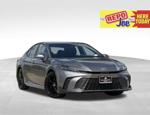 Heavy Metal 2025 Toyota Camry SE