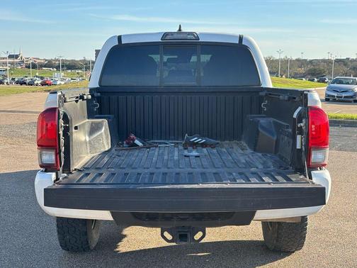 2019 Toyota Tacoma SR