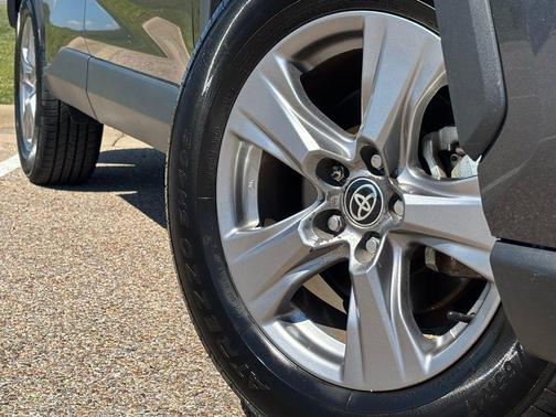 Magnetic Gray Metallic 2025 Toyota RAV4 XLE