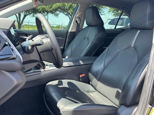 2023 Toyota Camry XLE