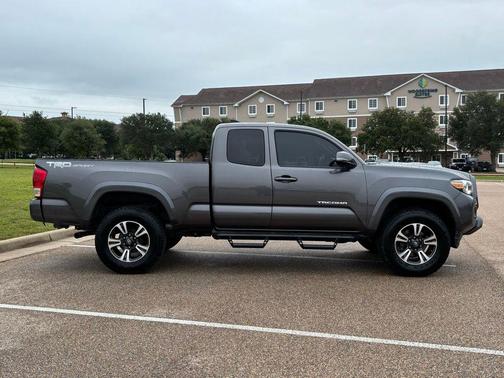 Magnetic Gray Metallic 2016 Toyota Tacoma TRD Sport
