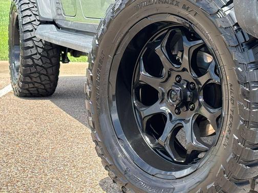 Sting-Gray Clearcoat 2023 Jeep Gladiator Sport S