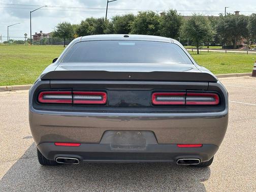 Granite Pearlcoat 2020 Dodge Challenger SXT