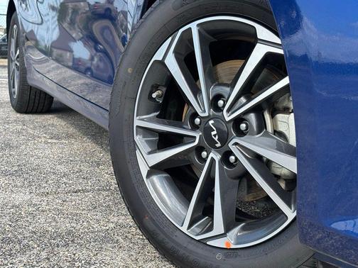 Deep Sea Blue 2023 Kia Forte LXS