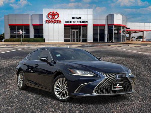 2021 Lexus ES 300h Ultra Luxury