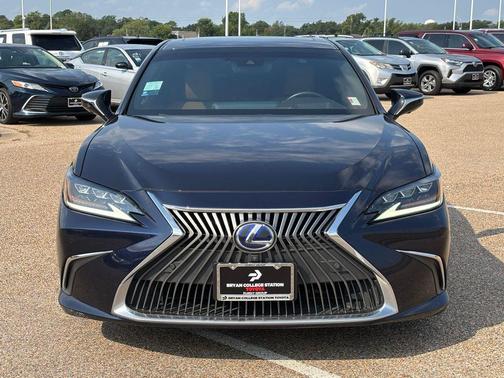2021 Lexus ES 300h Ultra Luxury