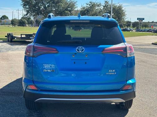 2017 Toyota RAV4 Hybrid XLE
