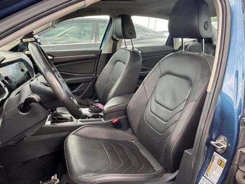 2019 Volkswagen Jetta 1.4T SEL Premium
