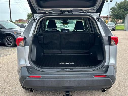 2022 Toyota RAV4 Hybrid LE